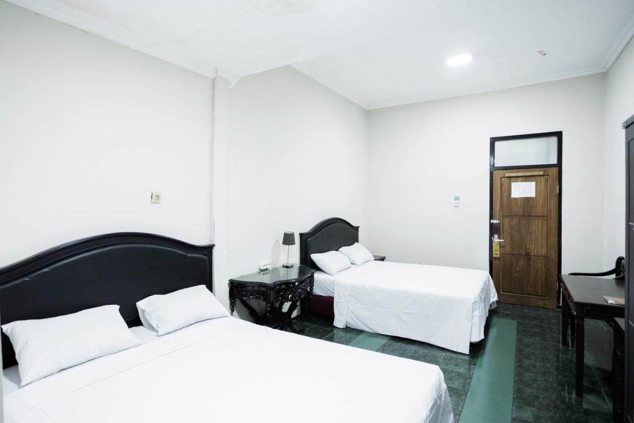 Hotel Galuh Anindita Джокякарта Екстериор снимка